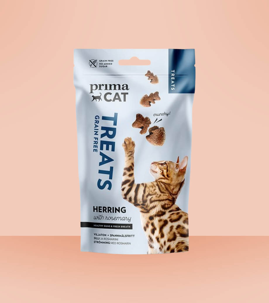 Darček PrimaCat Treats chrumkavá maškrta – sleď s rozmarínom 40g Chrumkavé sleďové maškrty Primacy pre mačky