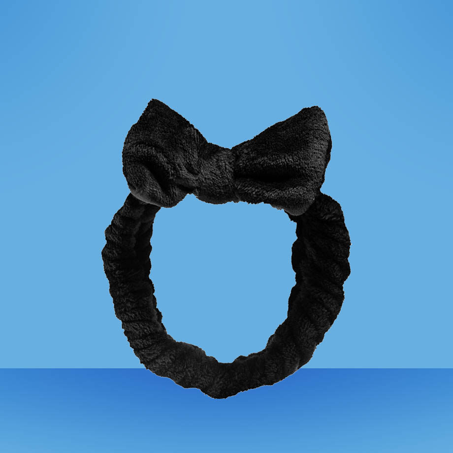BRUSHART Accessories Skincare Headband - Čierna kozmetická čelenka s originálnym tvarom pre šetrnú starostlivosť o pleť.